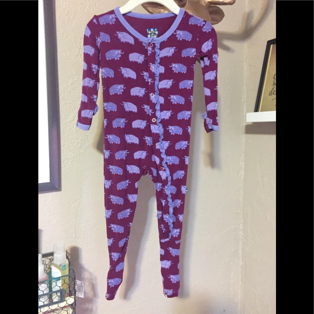 Kickee footies